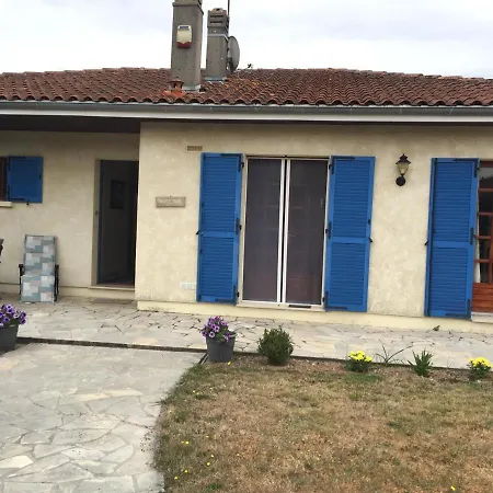 2 Bed Sleeps 4 - Heated Pool Parking Saint-Romain (Charente)